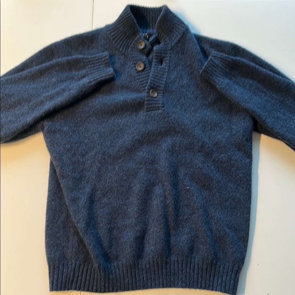 Blue V-Neck Sweater with Ribbed Cuffs